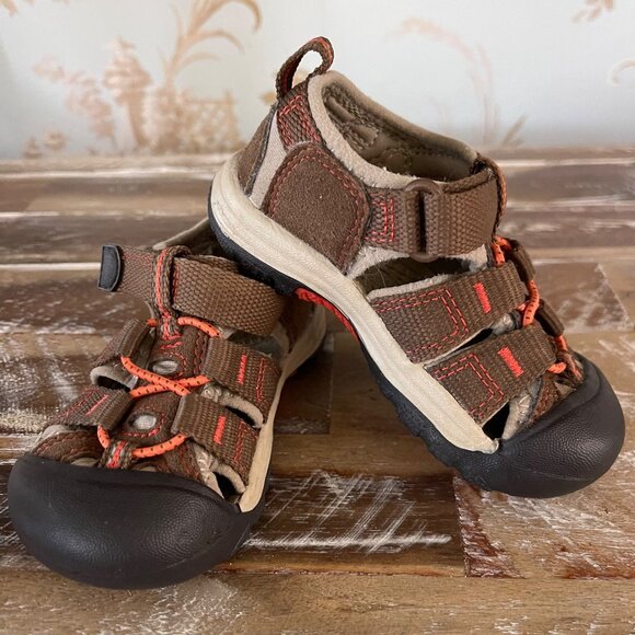 Keen Toddler Newport H2 Sandals Size 6 Brown Waterproof Closed Toe Outdoor Beach - Picture 3 of 10